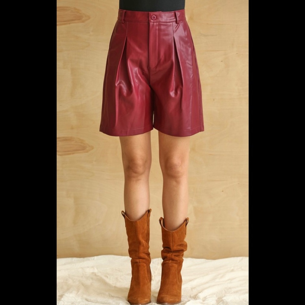 High-Rise Burgundy faux Leather Bermuda Shorts - Picture 2 of 5